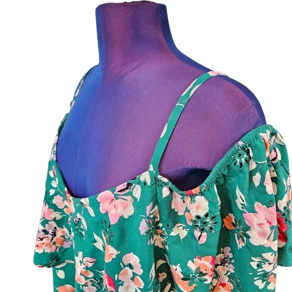 Torrid Green Floral Challis Embroidered Cold Shoulder Top Women's 2X Plus B102 - Picture 9 of 10